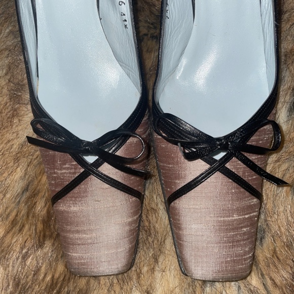 New ANTHROPOLOGIE AUDLEY Heels Tan Raw Sateen &Patent Accents SZ 10.5 - Picture 3 of 7